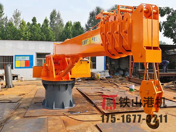 江西新余甲板起重機廠(chǎng)家船用起重機如何進(jìn)行裝卸貨物？